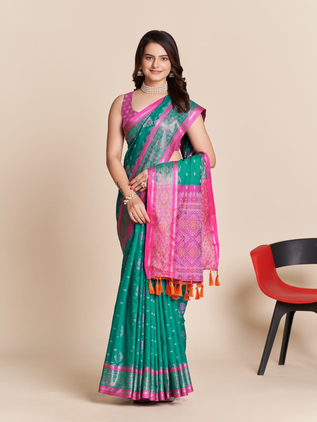 Firozi Patola silk saree with thread weaving border