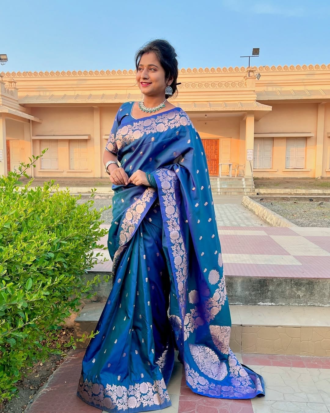 Banarasi Morpeach saree